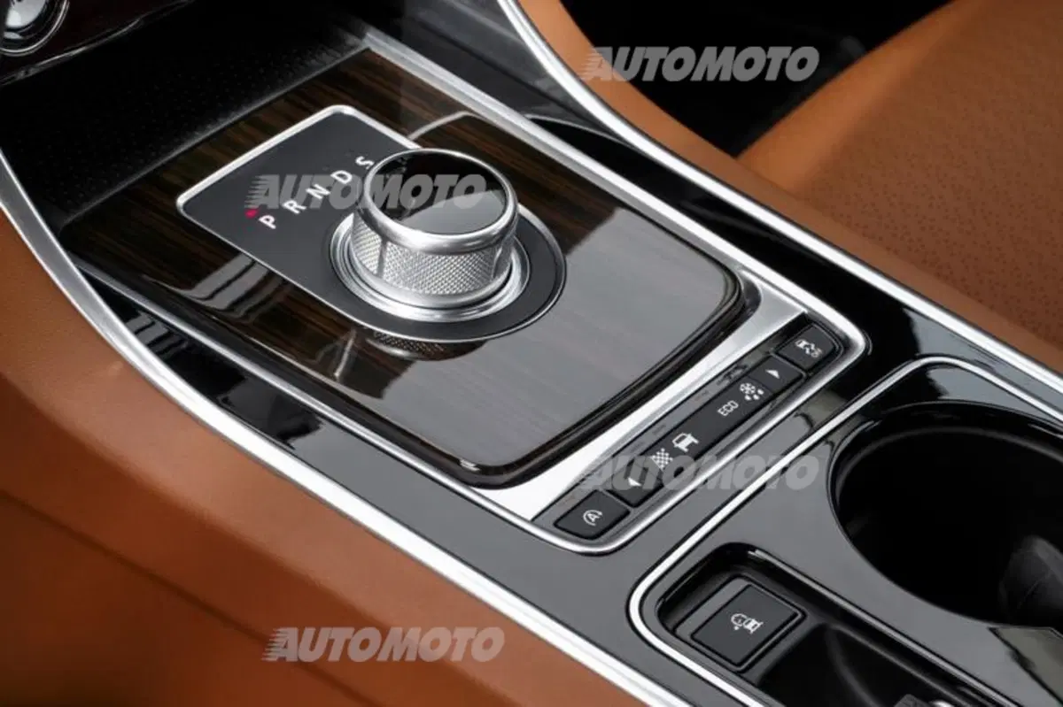 Andrew Gillham: «La Jaguar XE doveva essere perfetta» (16)