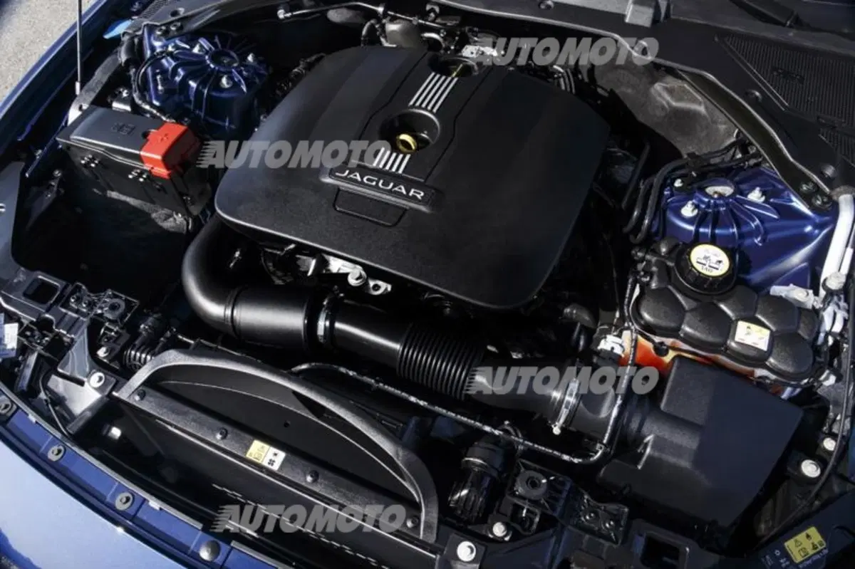 Andrew Gillham: «La Jaguar XE doveva essere perfetta» (20)