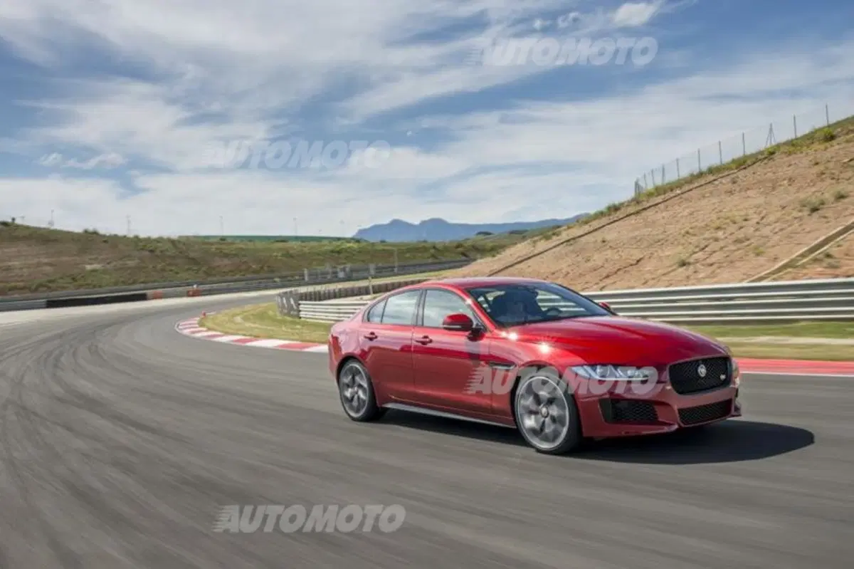 Andrew Gillham: «La Jaguar XE doveva essere perfetta» (24)