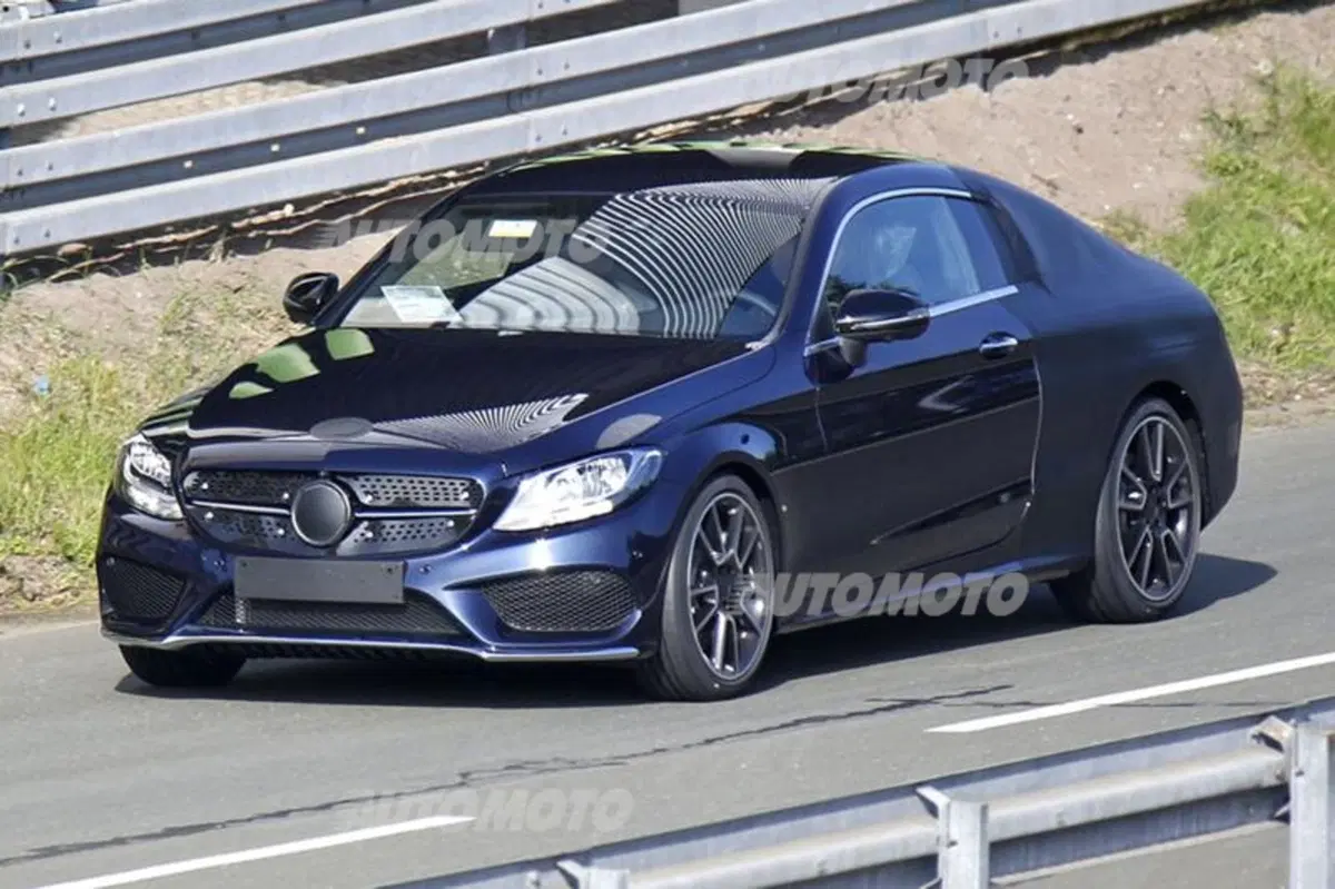 Mercedes Classe C Coupé: ultimi test per il muletto (2)