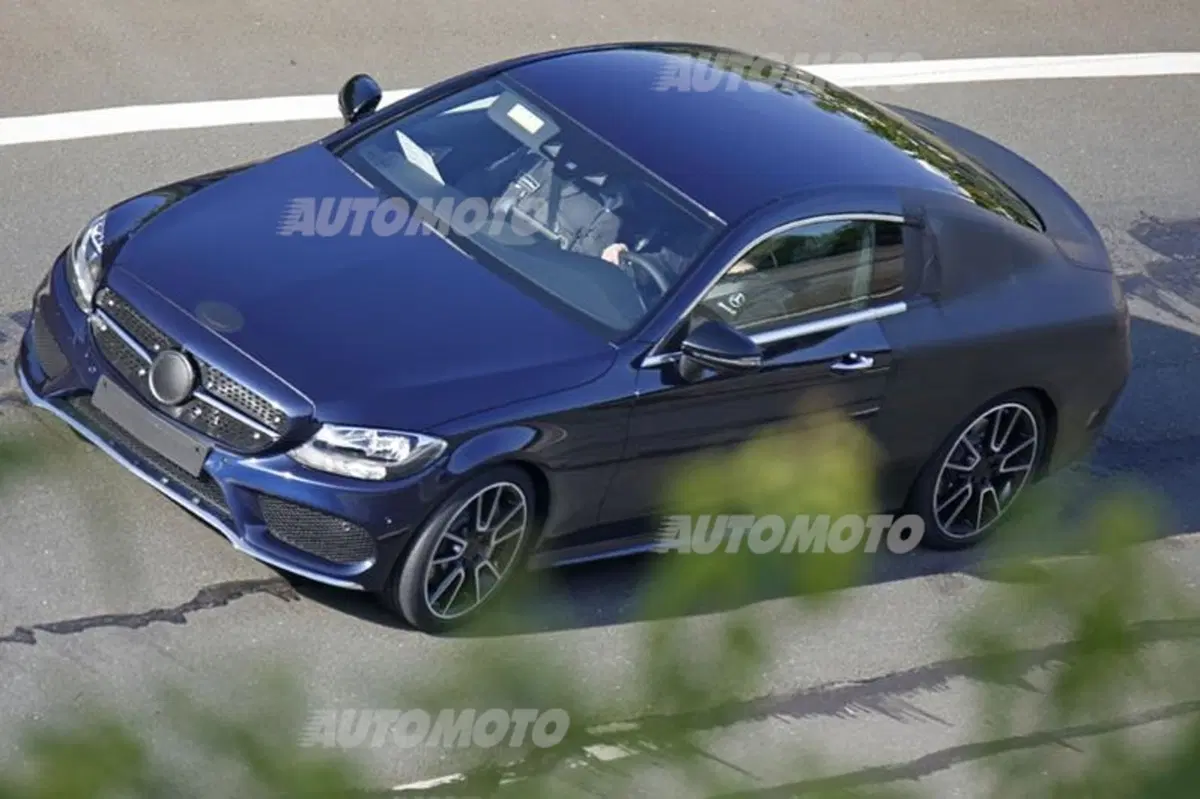 Mercedes Classe C Coupé: ultimi test per il muletto (4)