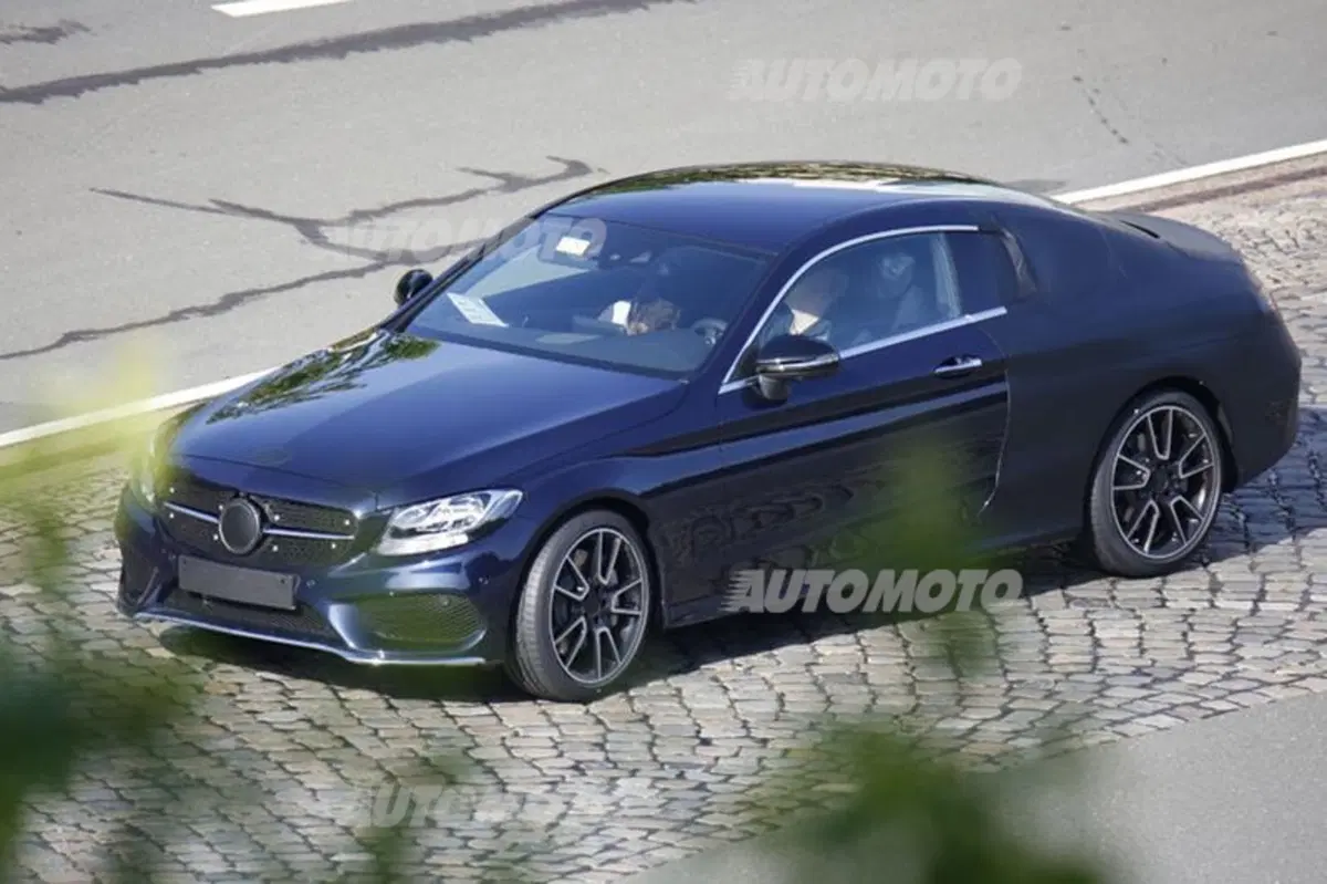 Mercedes Classe C Coupé: ultimi test per il muletto (6)