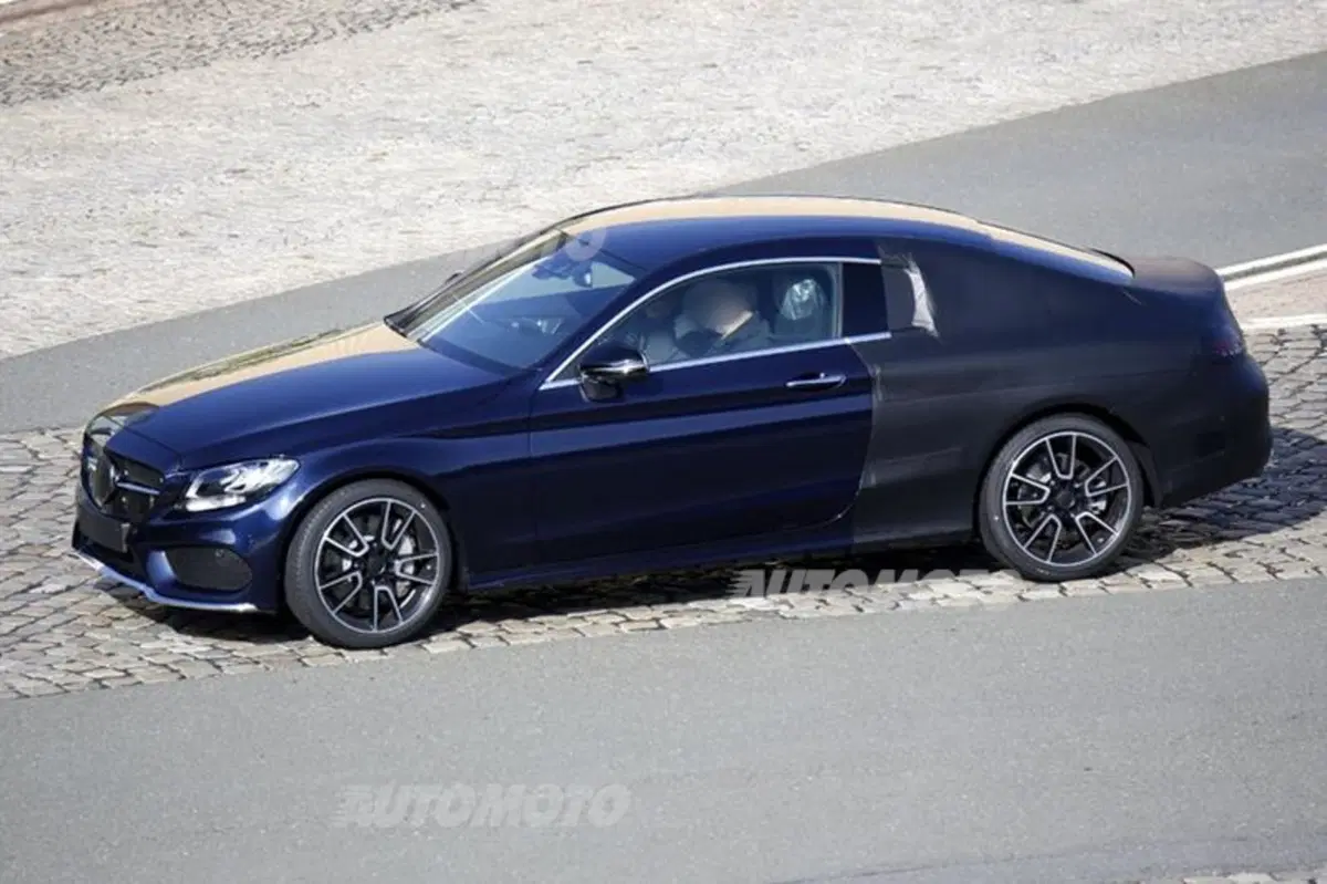 Mercedes Classe C Coupé: ultimi test per il muletto (9)
