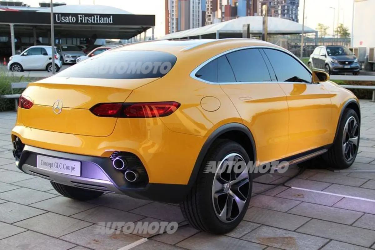 Mercedes GLC Coupé concept: l'anti-X4 si lascia ammirare in Italia (7)