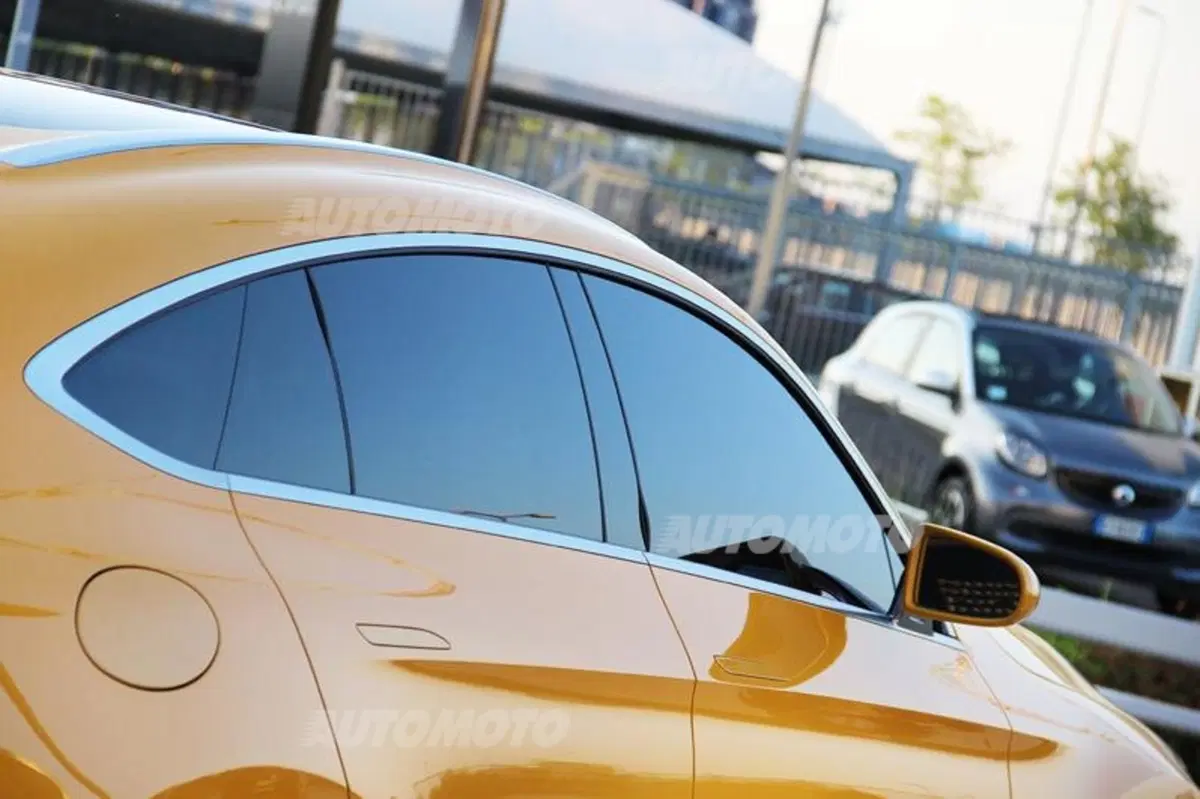 Mercedes GLC Coupé concept: l'anti-X4 si lascia ammirare in Italia (14)