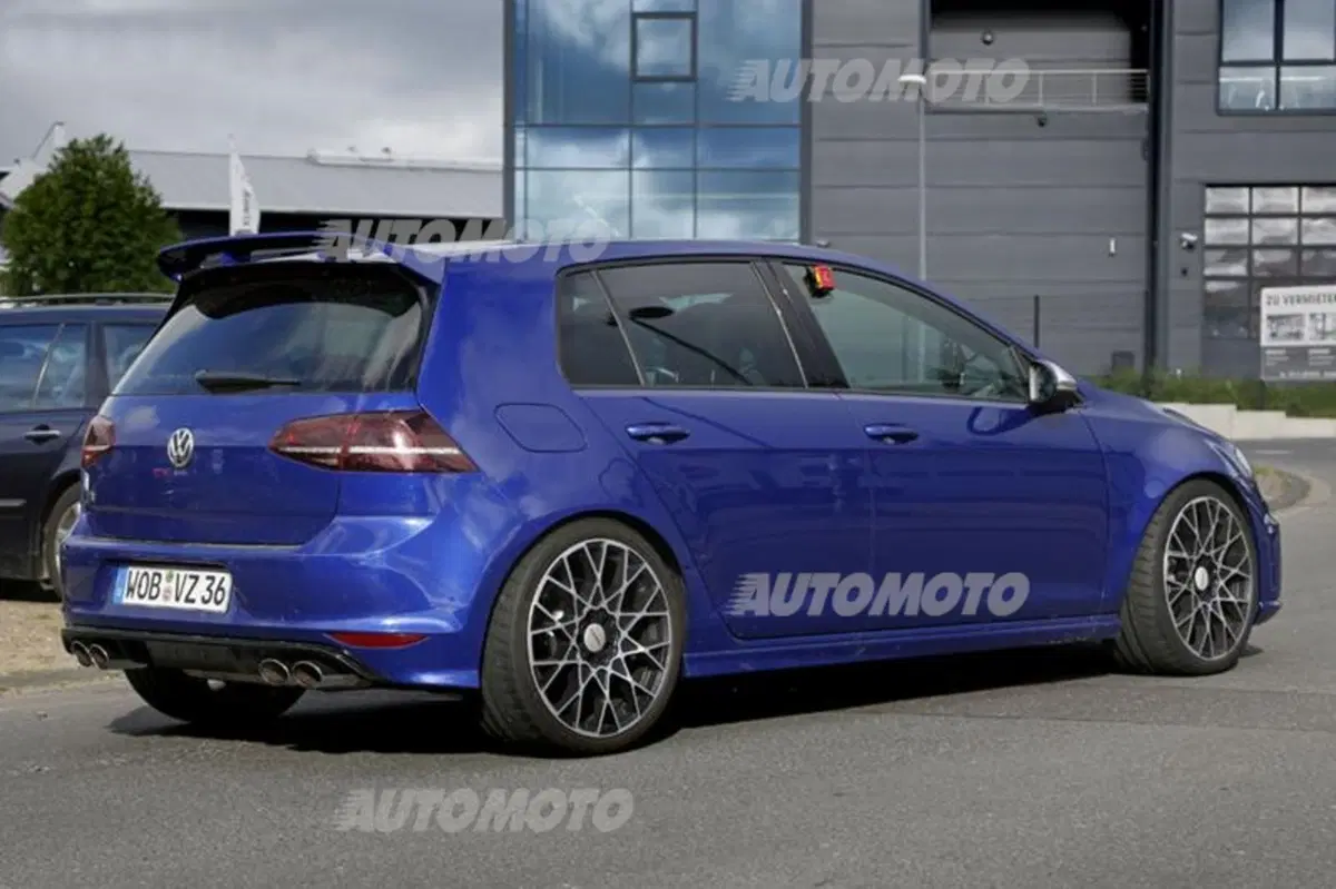 Volkswagen Golf R400: il mostro da 400 CV si farà! (3)