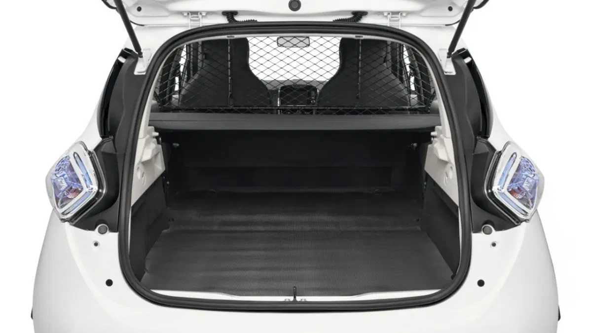 Quale comprare, Confronto: BMW i3 Vs Renault ZOE (2)