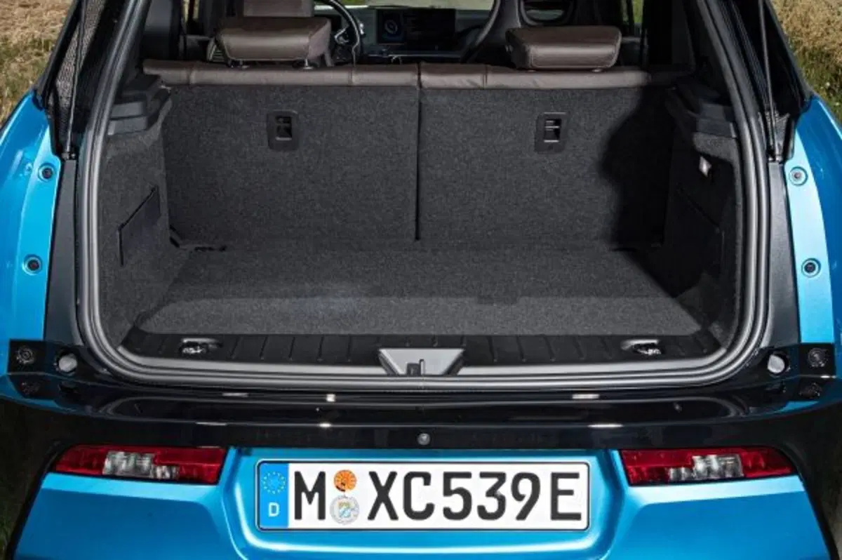 Quale comprare, Confronto: BMW i3 Vs Renault ZOE