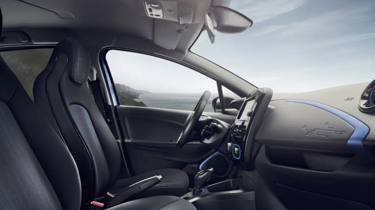 Quale comprare, Confronto: BMW i3 Vs Renault ZOE (4)