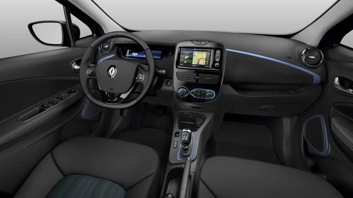 Quale comprare, Confronto: BMW i3 Vs Renault ZOE (5)