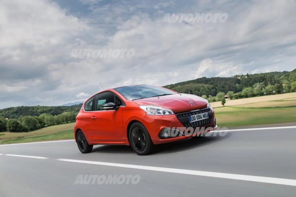 Peugeot 208 restyling (3)