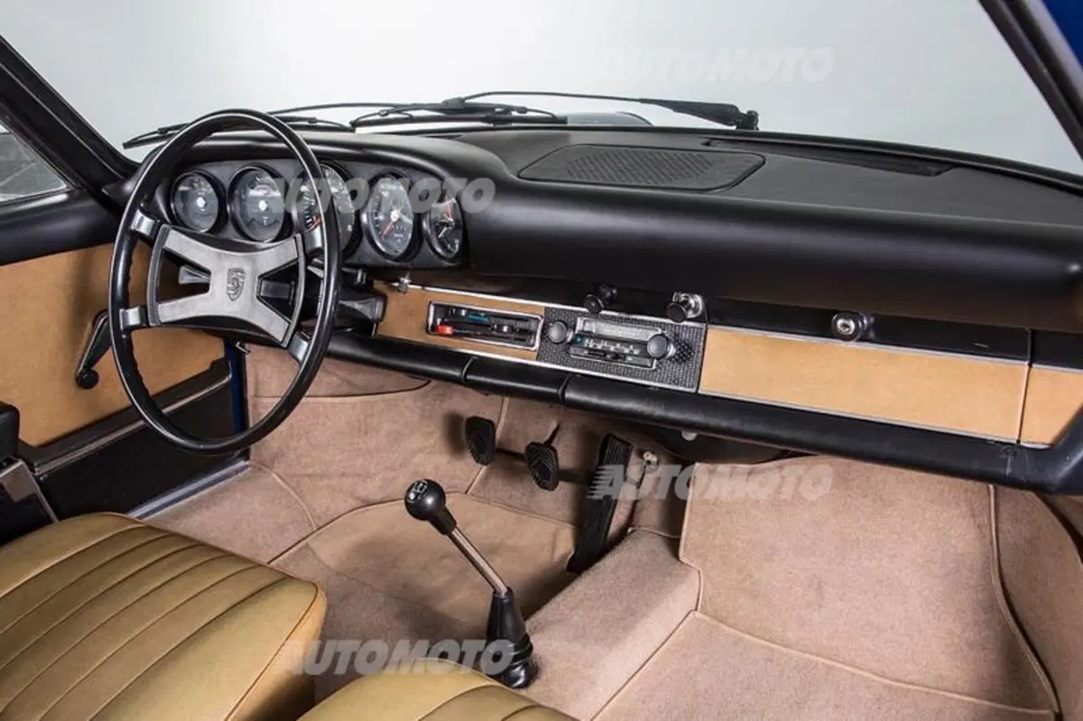 Porsche 911 1969-75: cruscotto rovinato? Ecco la replica ufficiale (2)