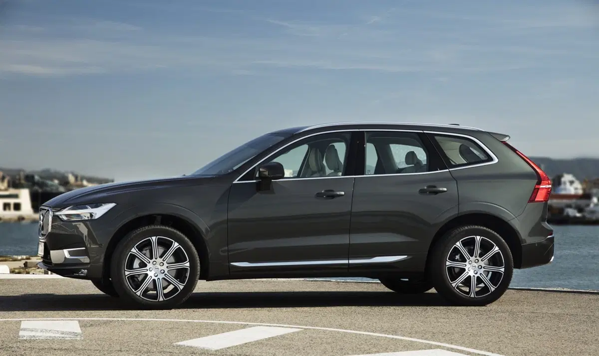 Volvo XC60 SUV 2017, la piccola XC90 con il Pilot Assist | Primo test (16)