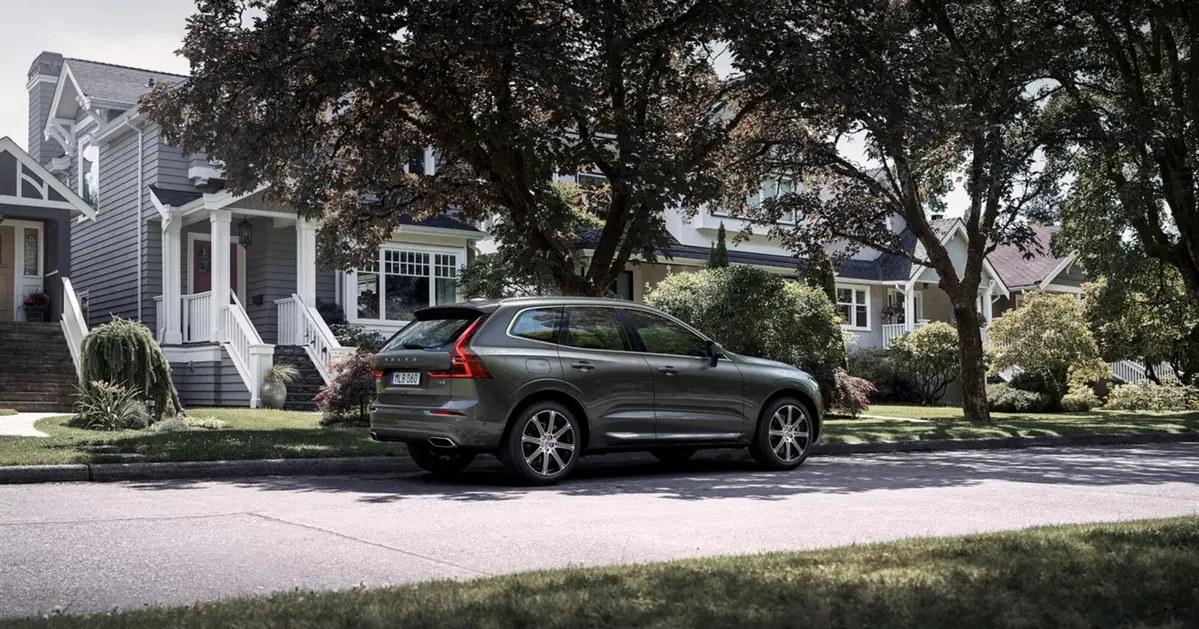Volvo XC60 SUV 2017, la piccola XC90 con il Pilot Assist | Primo test (6)