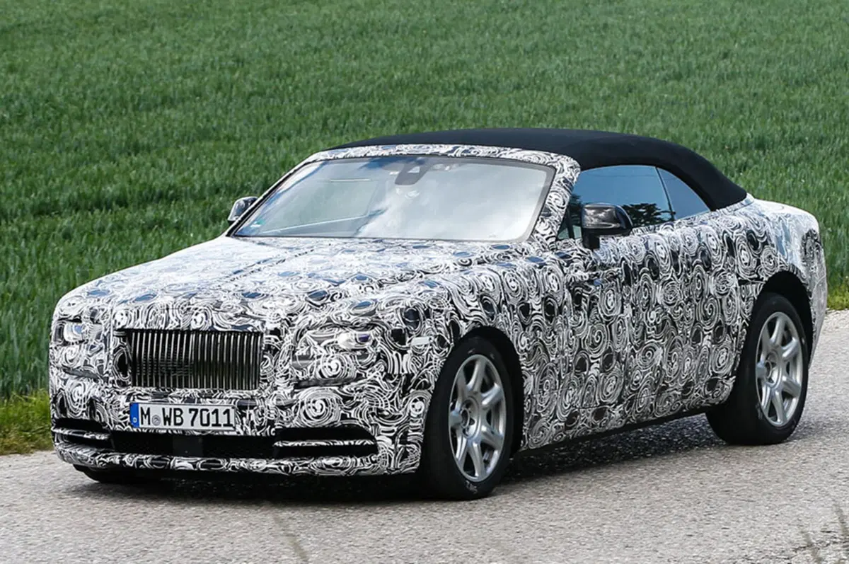 Rolls-Royce Dawn: bellissima, anche quando è camuffata