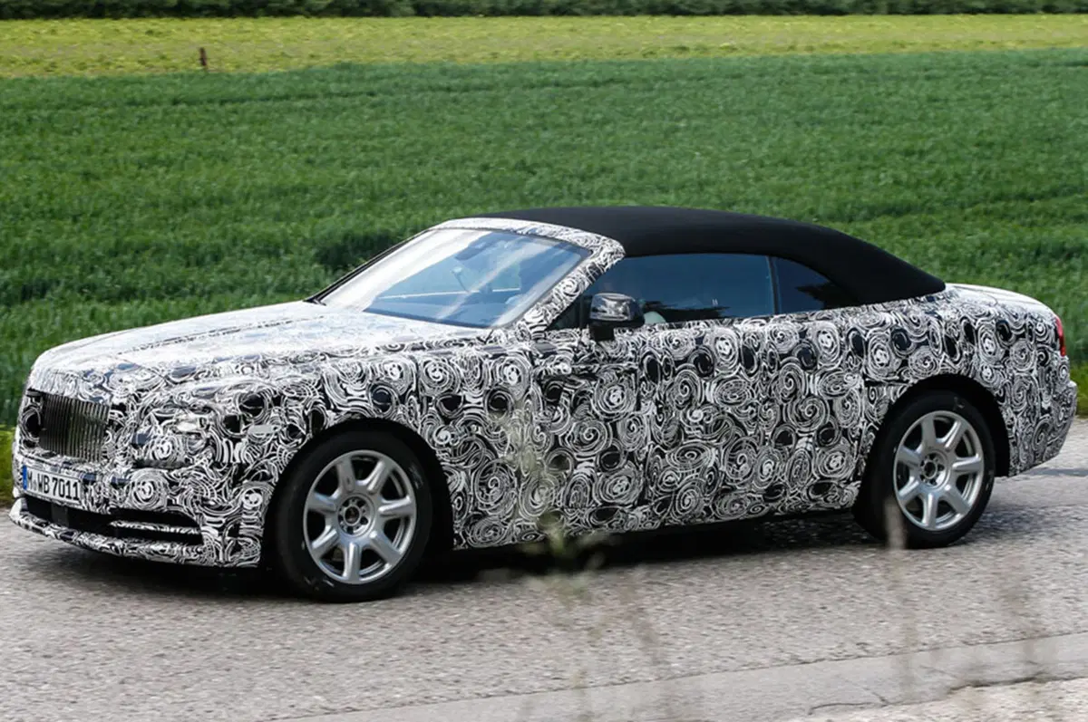 Rolls-Royce Dawn: bellissima, anche quando è camuffata (5)