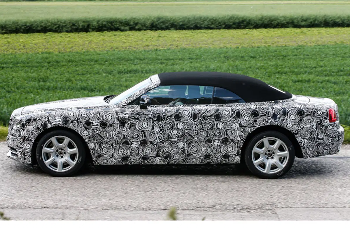 Rolls-Royce Dawn: bellissima, anche quando è camuffata (6)