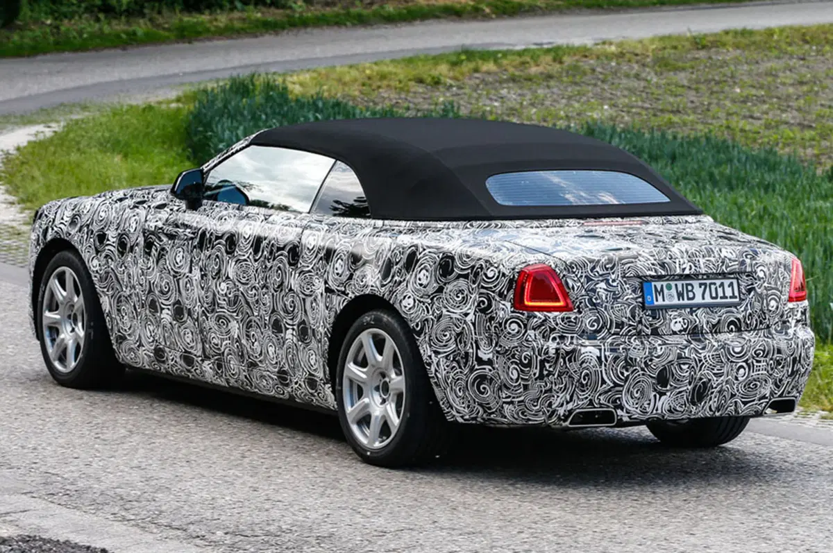 Rolls-Royce Dawn: bellissima, anche quando è camuffata (7)