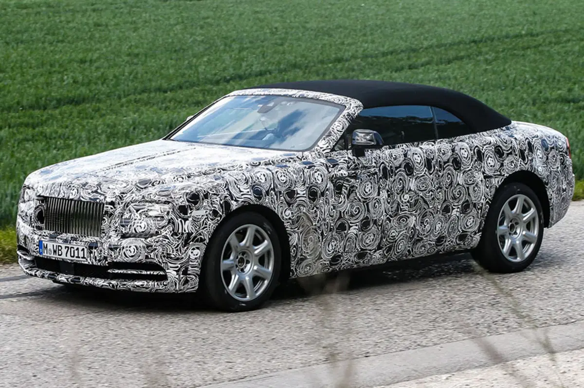 Rolls-Royce Dawn: bellissima, anche quando è camuffata (8)