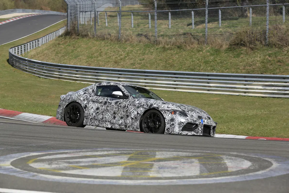Toyota Supra, le foto spia
