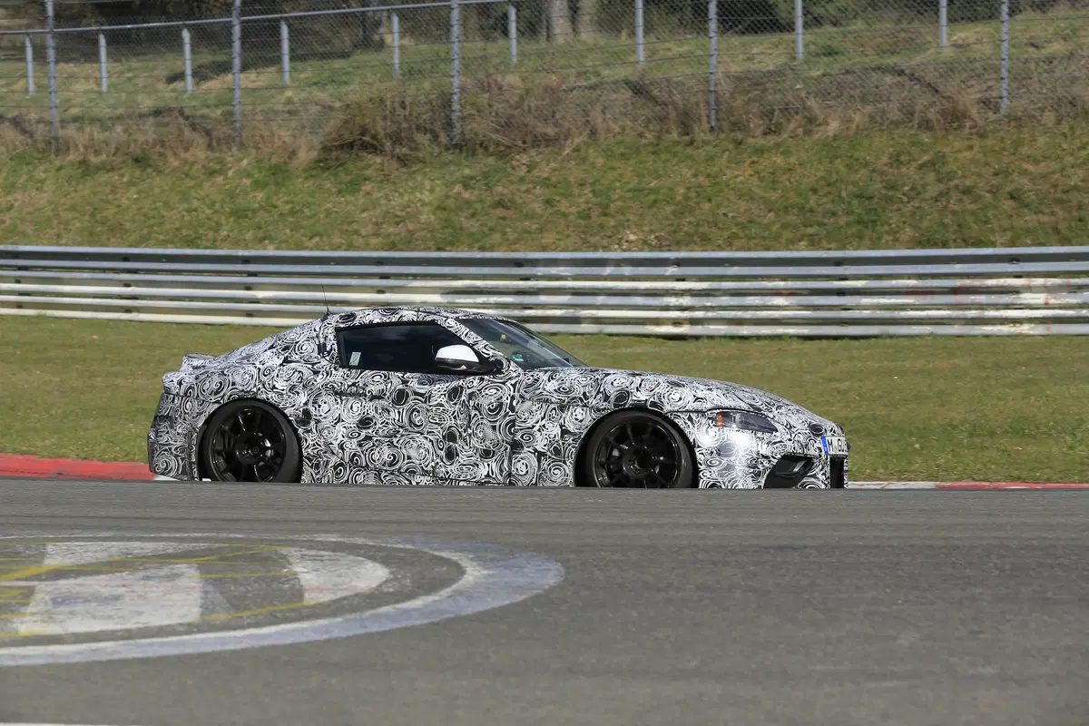 Toyota Supra, le foto spia (2)