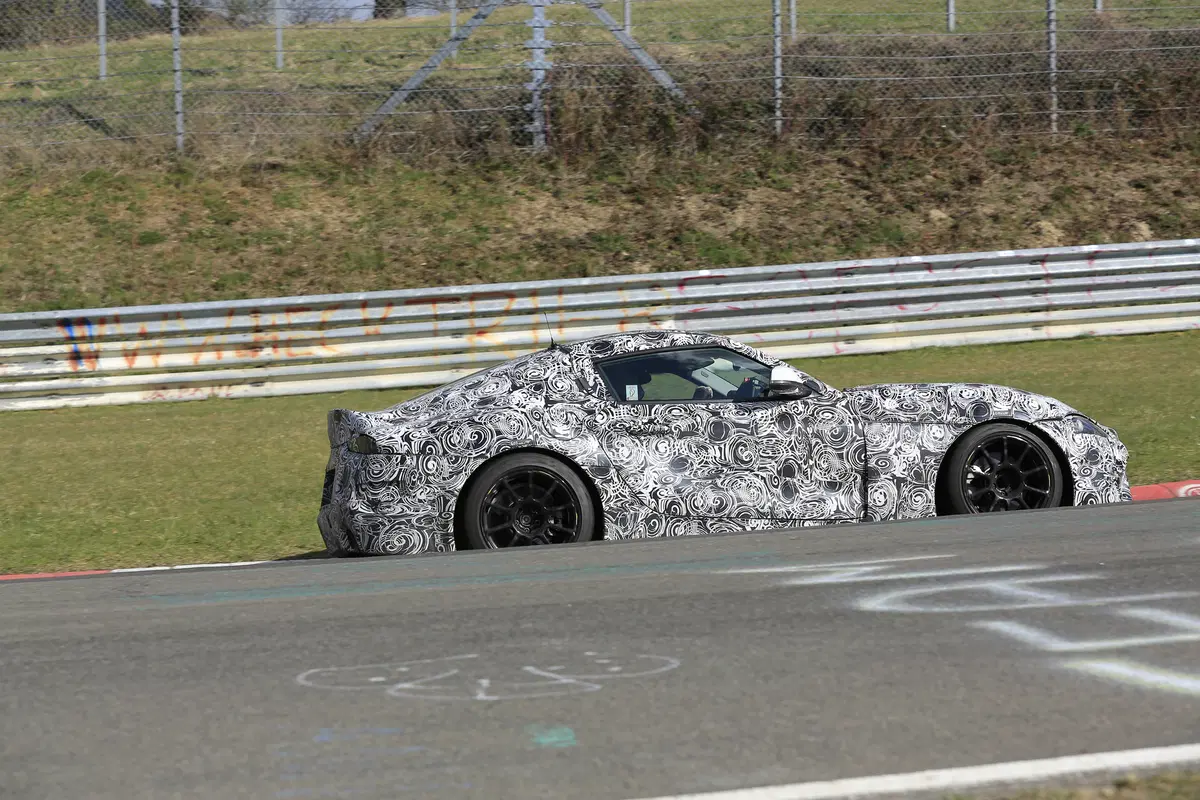 Toyota Supra, le foto spia (7)