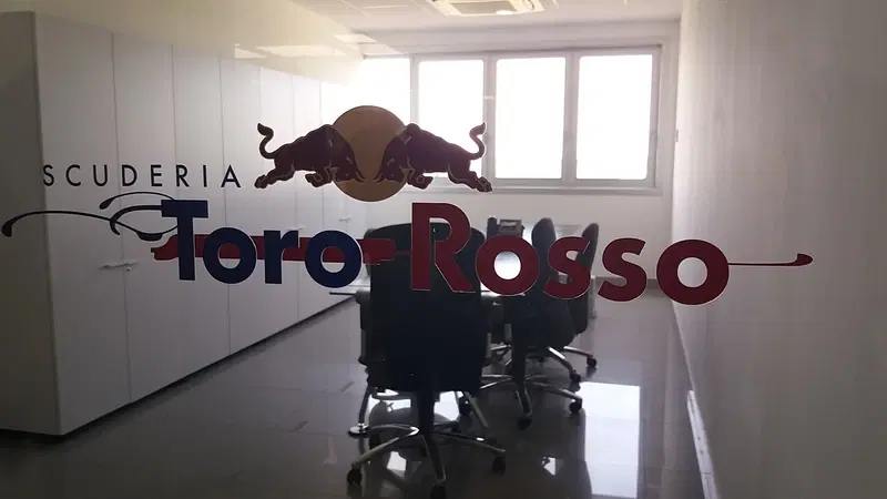F1: Toro Rosso, viaggio in una factory di Formula 1