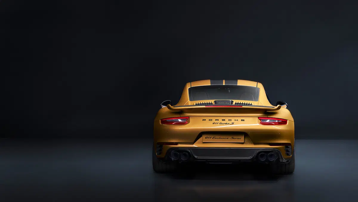 Porsche 911 Turbo S Exclusive Series, quota 607 CV (5)