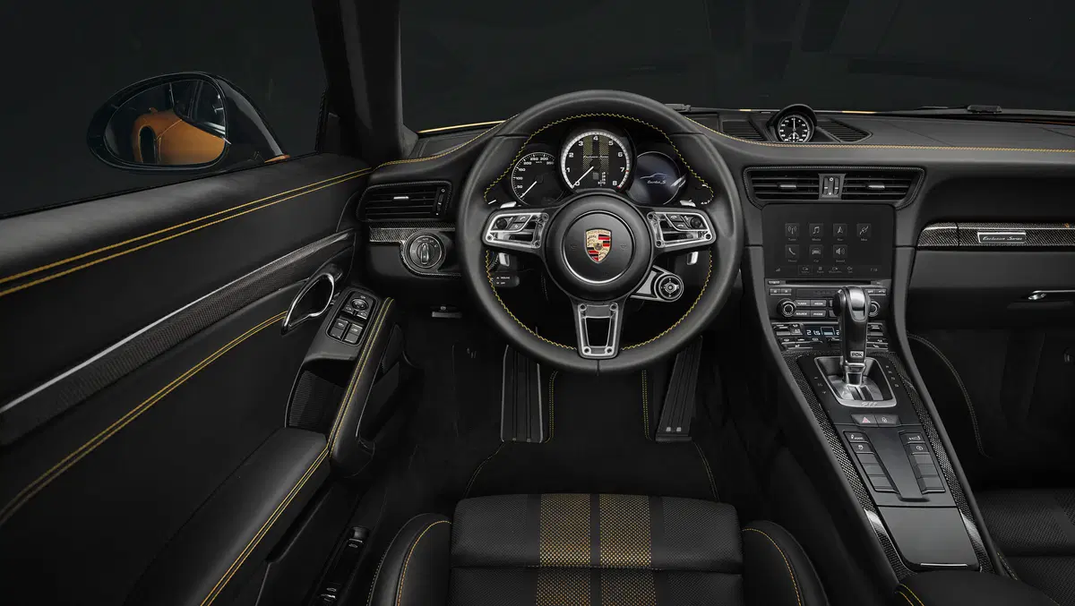 Porsche 911 Turbo S Exclusive Series, quota 607 CV (6)