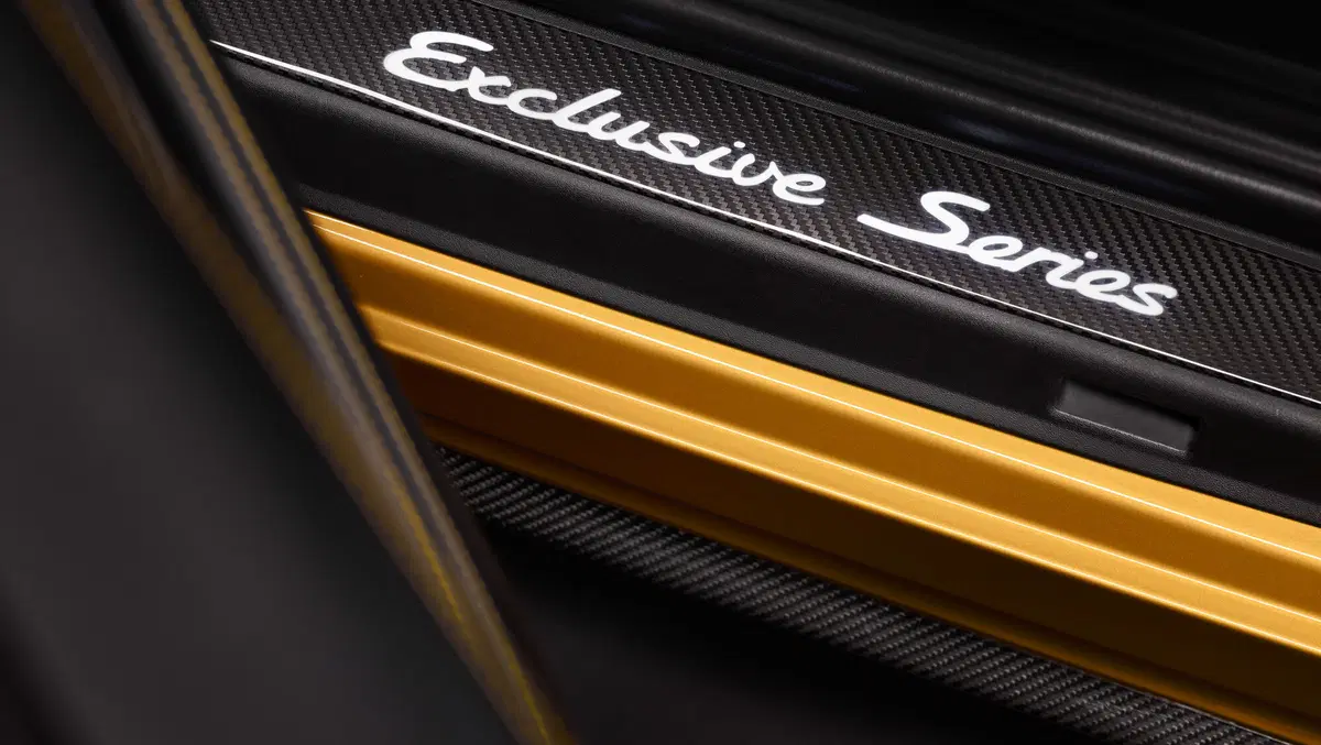 Porsche 911 Turbo S Exclusive Series, quota 607 CV (7)