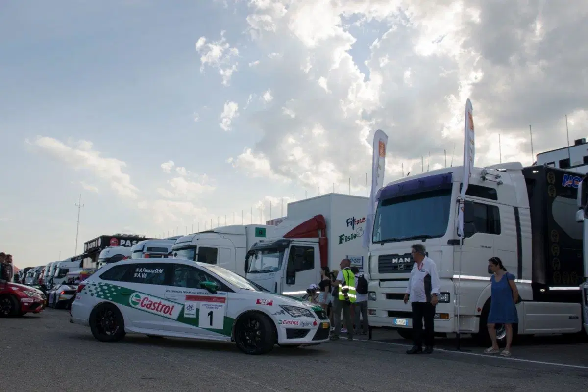 Seat ST Cupra Cup 2017, fuoco e fiamme per il secondo posto [Video]