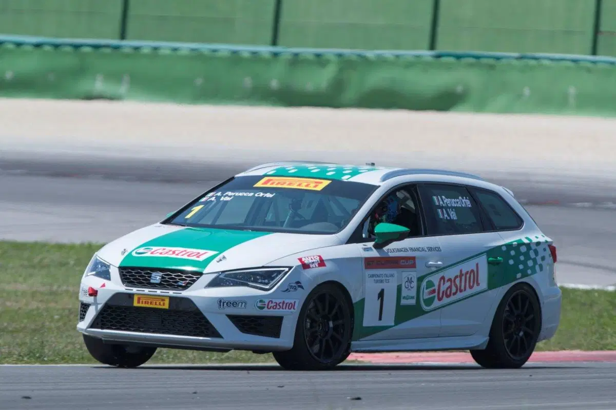 Seat ST Cupra Cup 2017, fuoco e fiamme per il secondo posto [Video] (9)