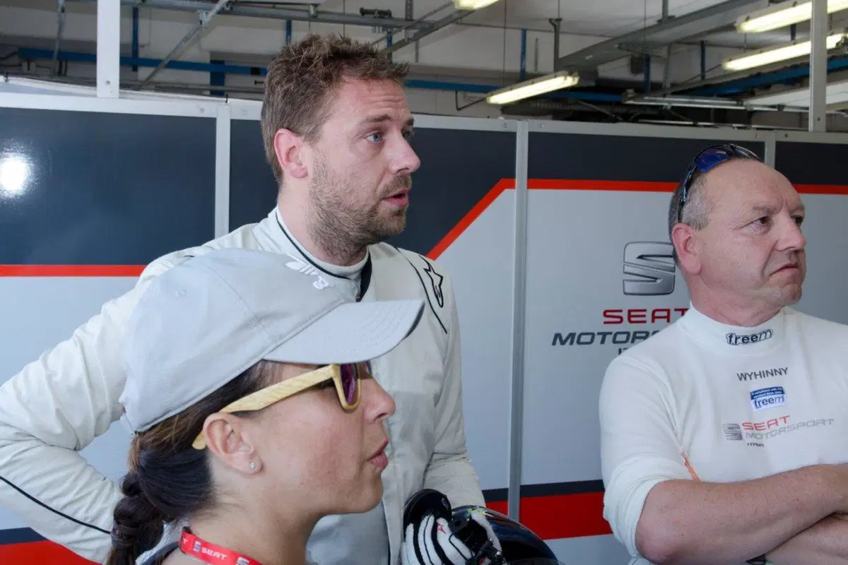 Seat ST Cupra Cup 2017, fuoco e fiamme per il secondo posto [Video] (16)