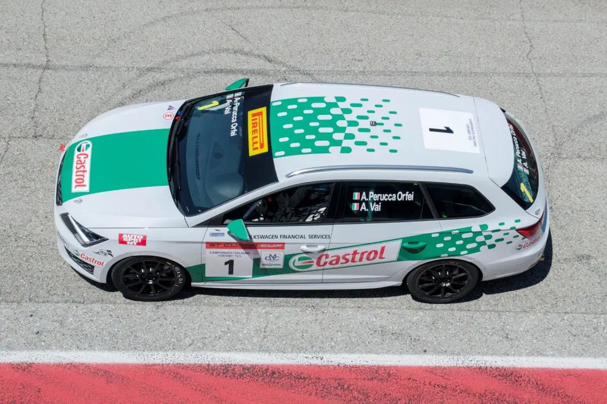Seat ST Cupra Cup 2017, fuoco e fiamme per il secondo posto [Video] (18)