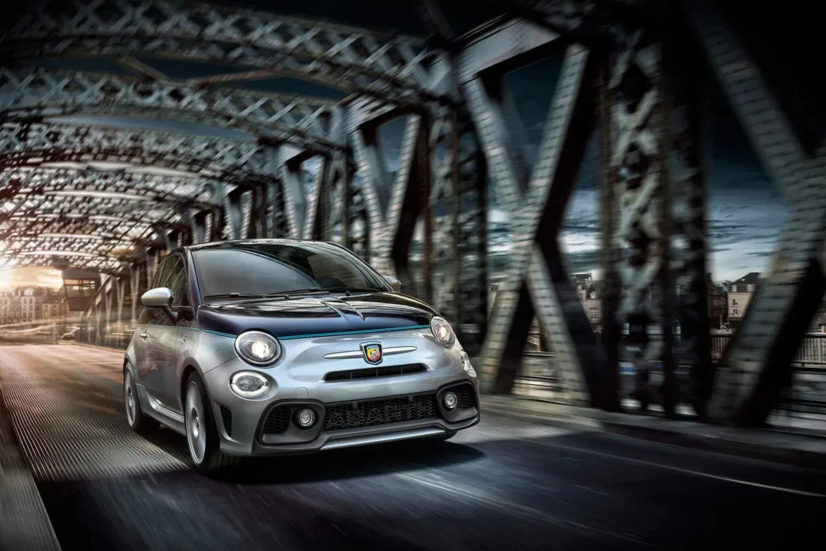 Abarth 695 Rivale, 180 CV di ispirazione nautica