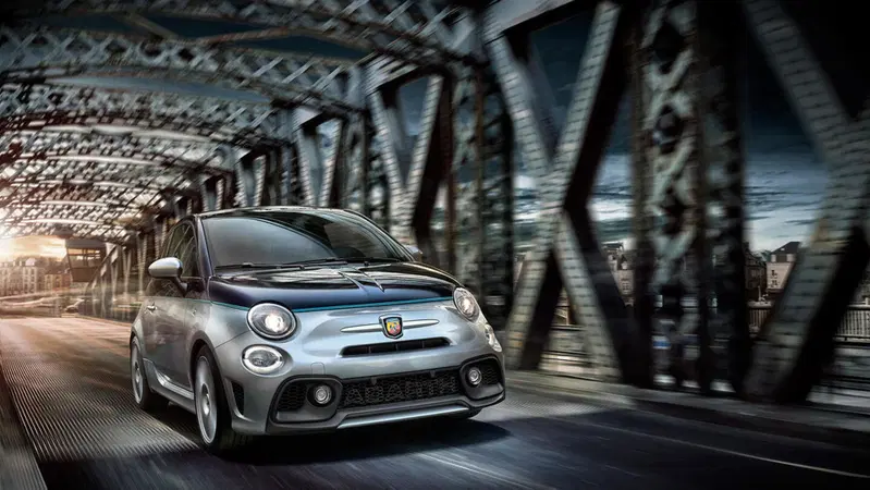 Abarth 695 Rivale, 180 CV di ispirazione nautica