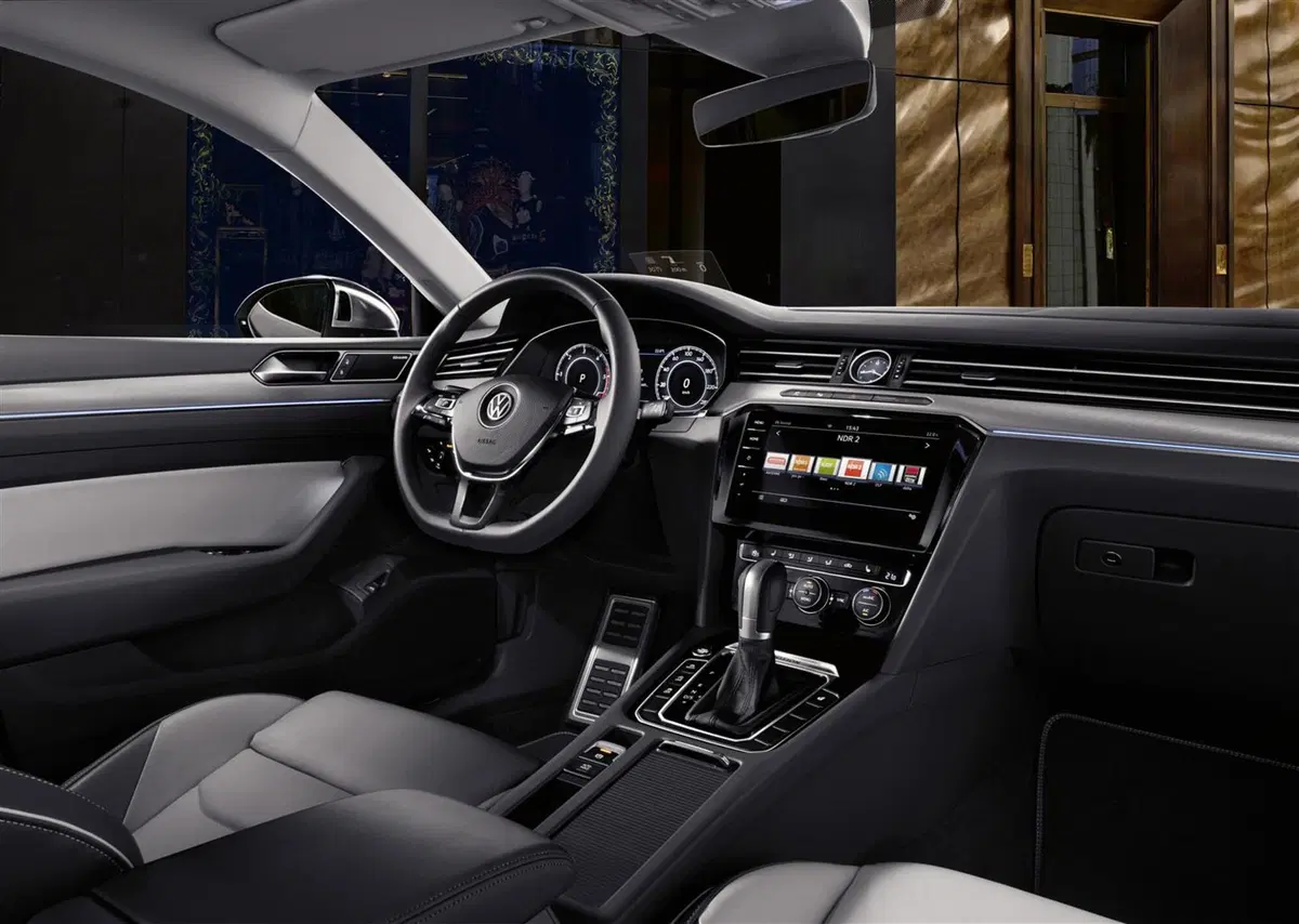 Volkswagen Arteon, i prezzi di listino (5)