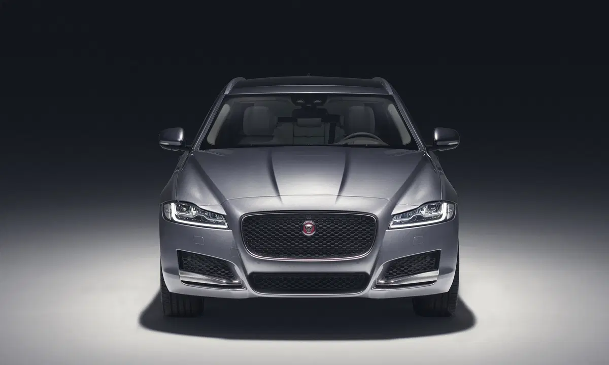 Jaguar XF Sportbrake, ecco la nuova generazione (13)