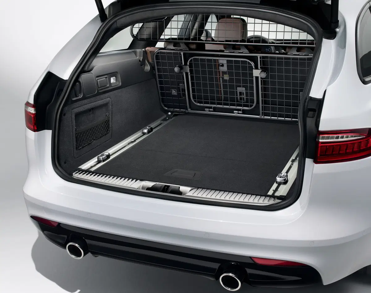 Jaguar XF Sportbrake, ecco la nuova generazione (23)