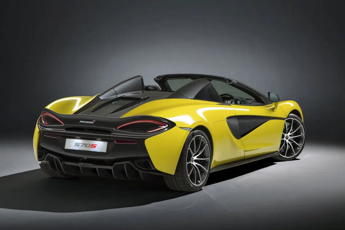 McLaren 570S Spider, terza via