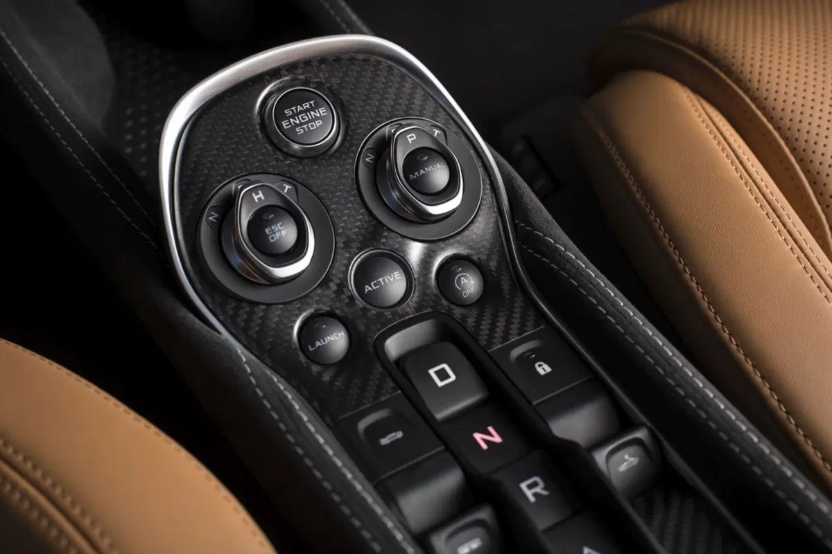 McLaren 570S Spider, terza via (17)