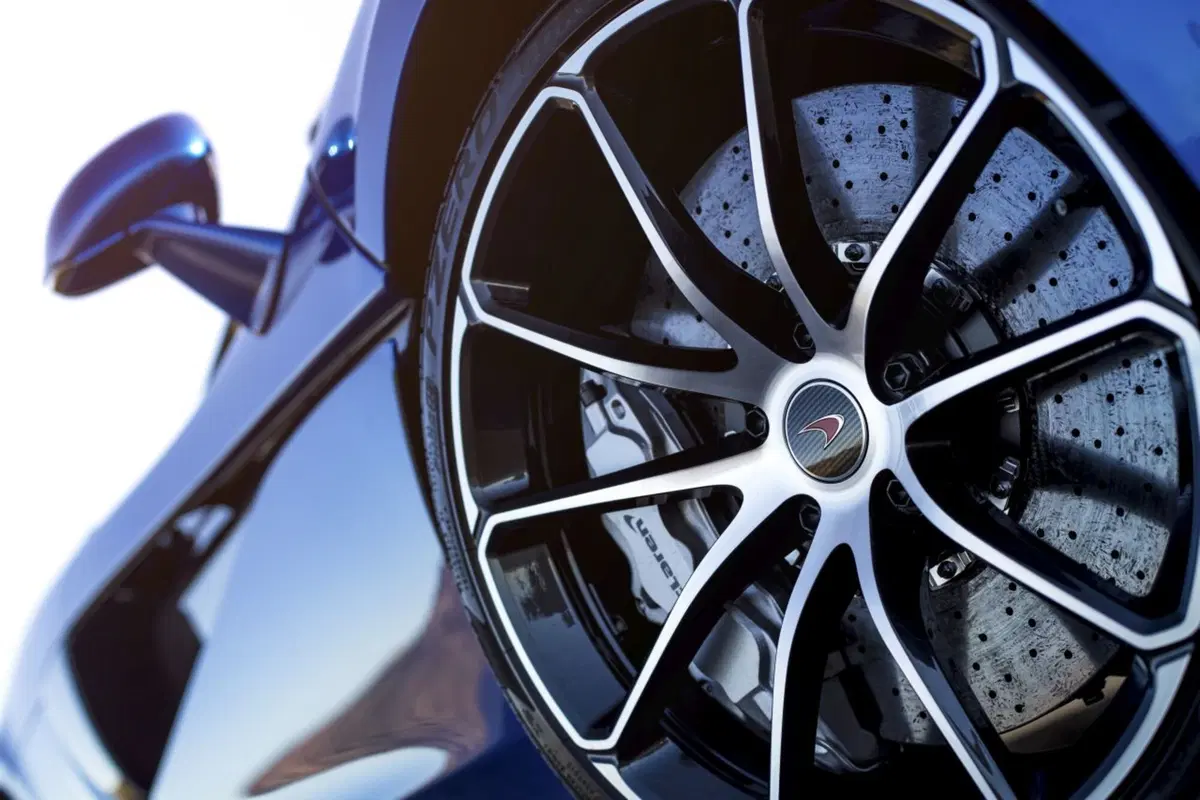 McLaren 570S Spider, terza via (21)