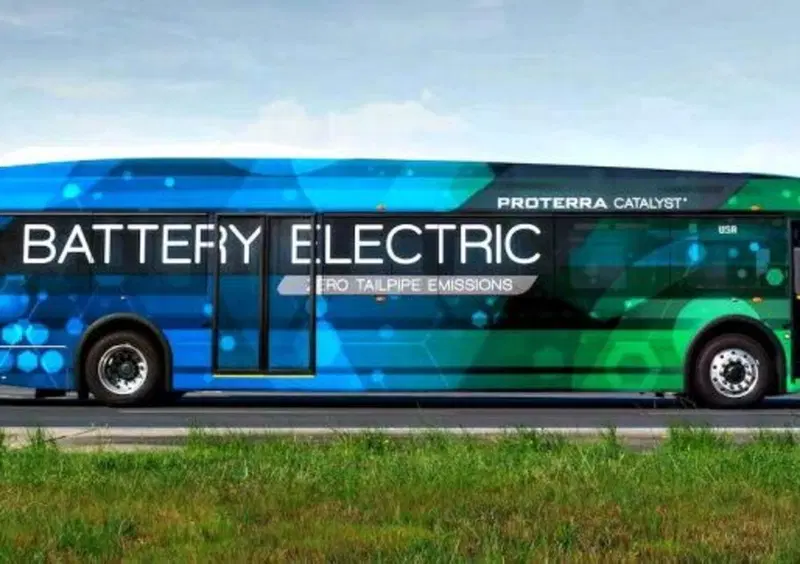 BMW investe nell'elettrico per i trasporti di massa pubblici
