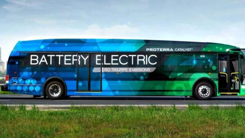 BMW investe nell'elettrico per i trasporti di massa pubblici