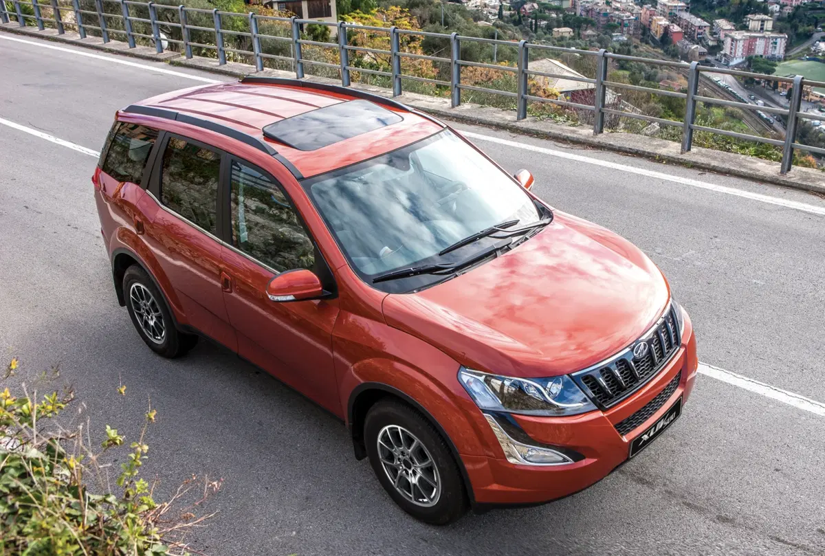 Mahindra XUV500, arriva il nuovo allestimento W10 (3)