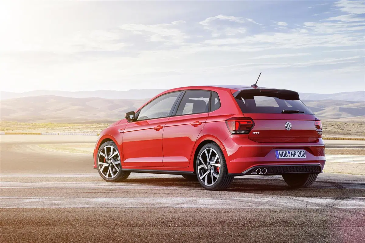 Nuova Volkswagen Polo GTI, ora ha 200 CV (12)