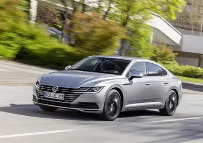 Volkswagen Arteon 2017, la nuova Passat CC [Video primo test]