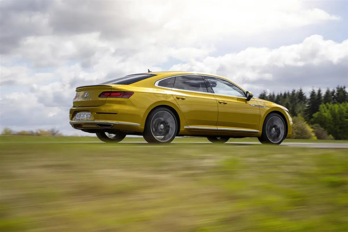 Volkswagen Arteon 2017, la nuova Passat CC [Video primo test]