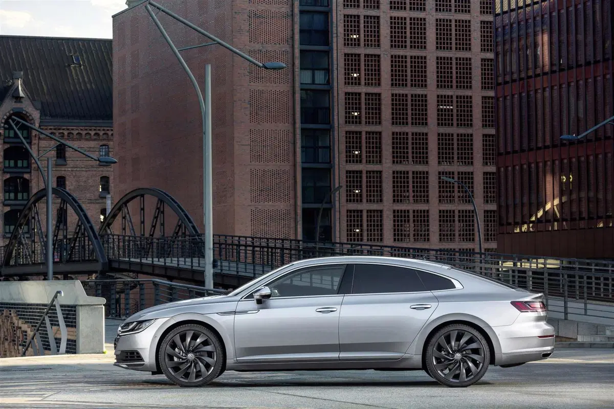 Volkswagen Arteon 2017, la nuova Passat CC [Video primo test] (14)