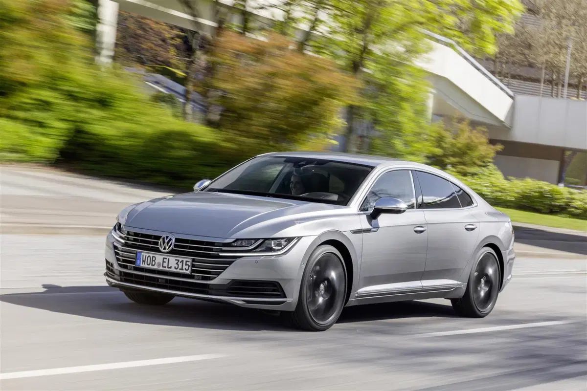 Volkswagen Arteon 2017, la nuova Passat CC [Video primo test] (18)